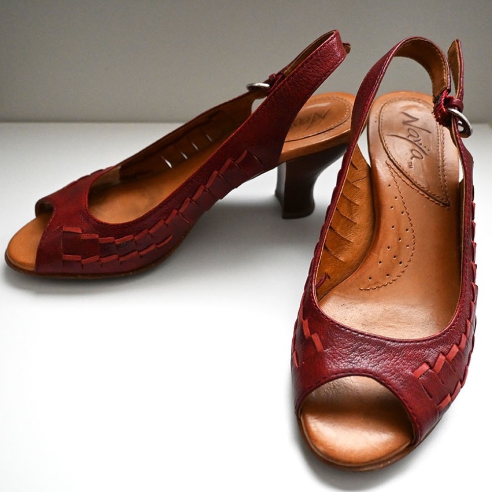 Maroon leather slingback